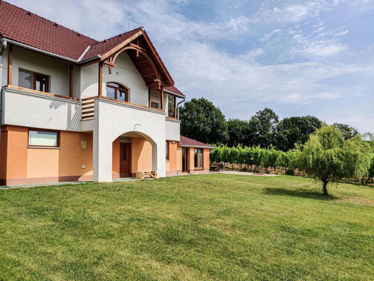 Vila Vinox Winery Vinica Exteriér fotografie